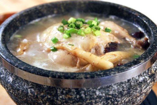 Samgyetang – Gà tần sâm