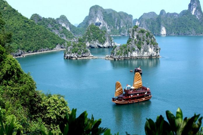 Halong - Hanoi