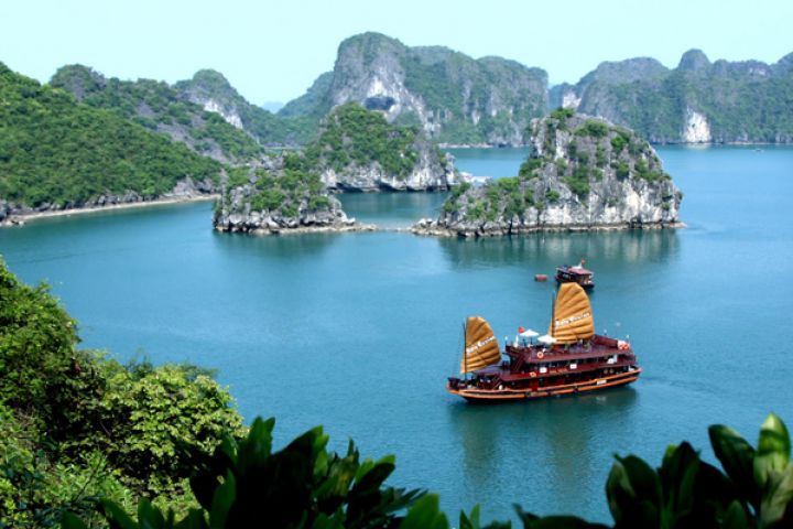Tour Miền Bắc 2N1D: Hà Nội - Hạ Long